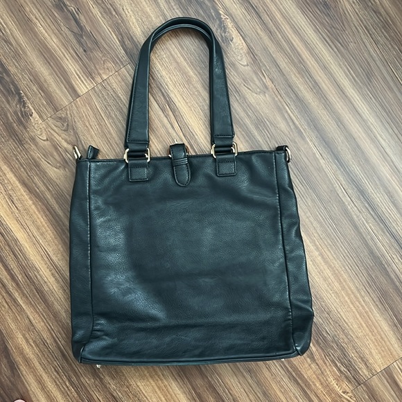 Coco + Carmen Shoulder Bag - Picture 4 of 8